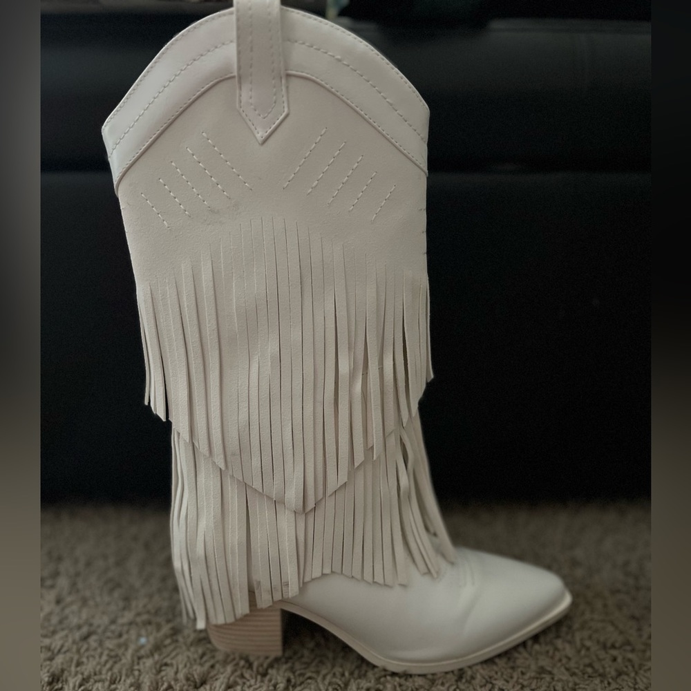 White Fringe Cowgirl Boots Size 10